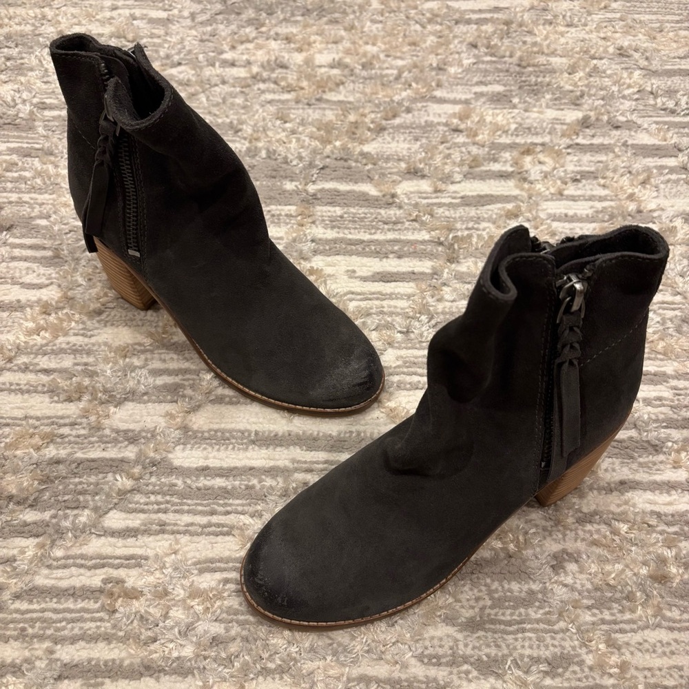 Dolce Vita Suede Ankle Zip Booties Boots Women’s 9